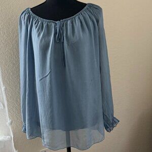 Women's blue  Italian blouse made of 100% silk/chiffon round neck size M